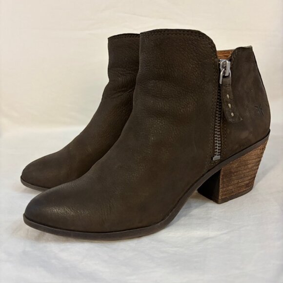 Frye "Judy" Dark Brown Leather Double Side Zip Ankle Booties, Size 6M - Picture 1 of 12